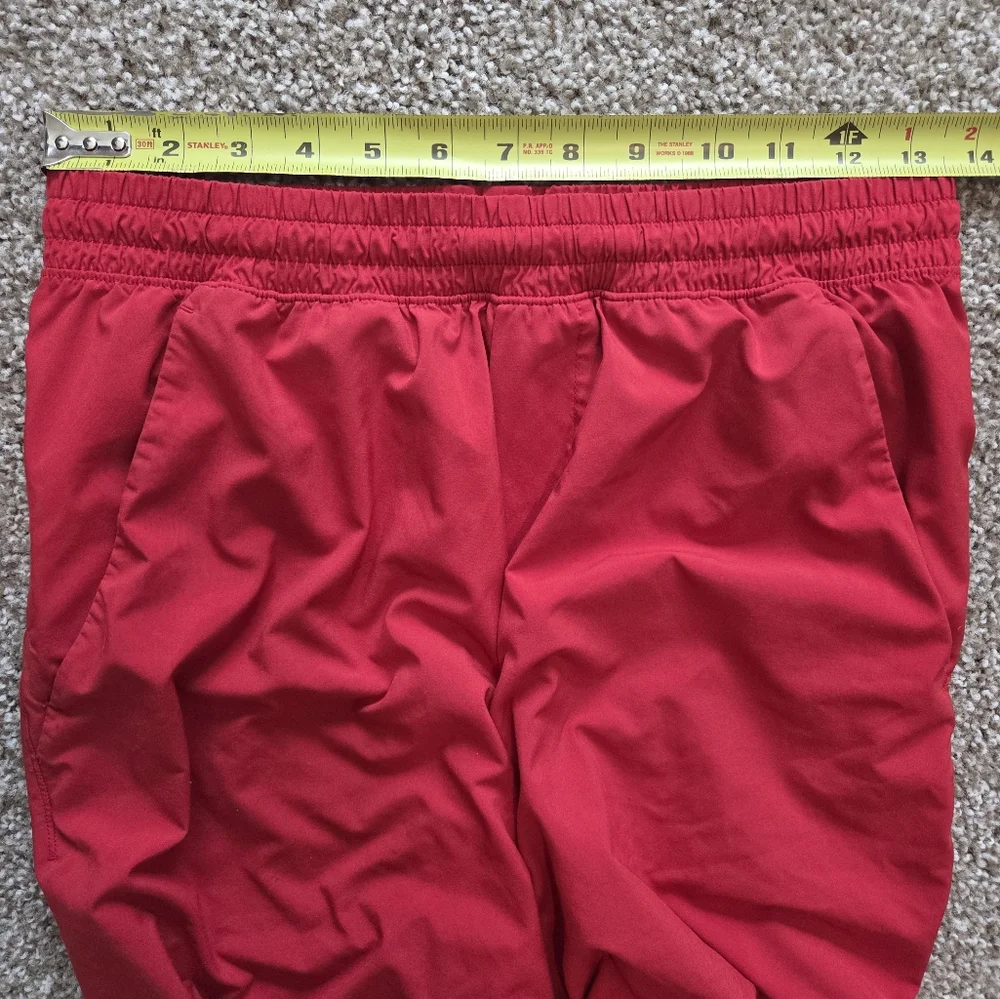 Lululemon Pace Breaker Short Medium Mens Linerless 9 Inseam Bold‎ Red Train Gym